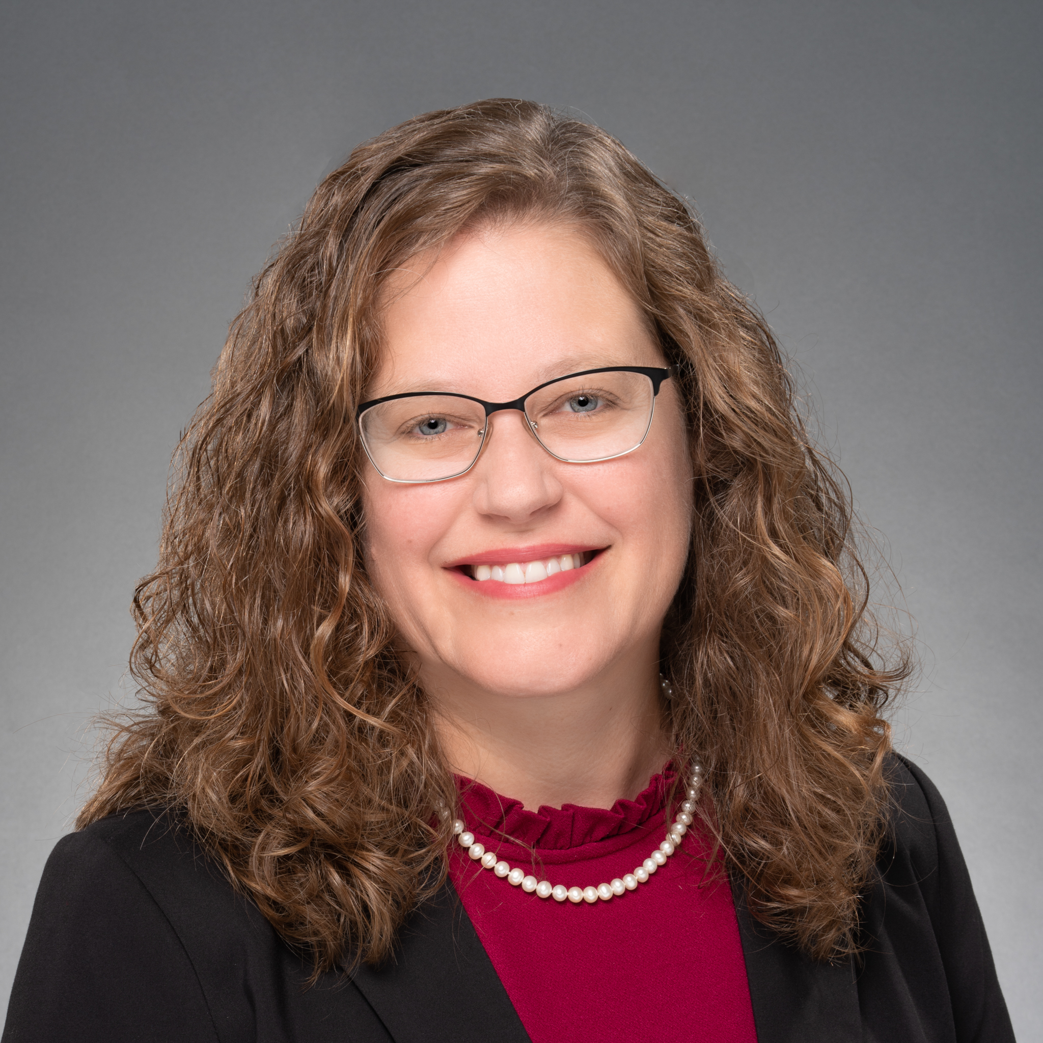 Kari Espin headshot